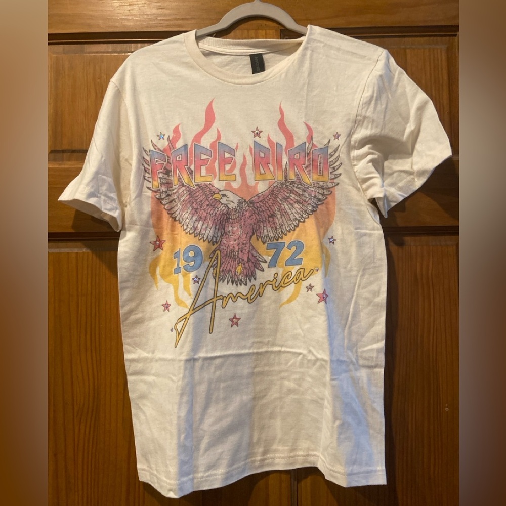 NWOT Free Bird Graphic T-Shirt - Cream